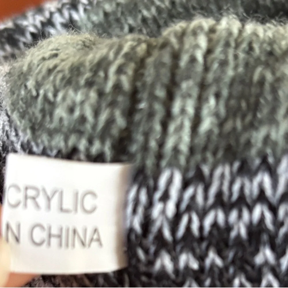 “Raiders” Gray and Black Pom-Pom Beanie.  EUC‎